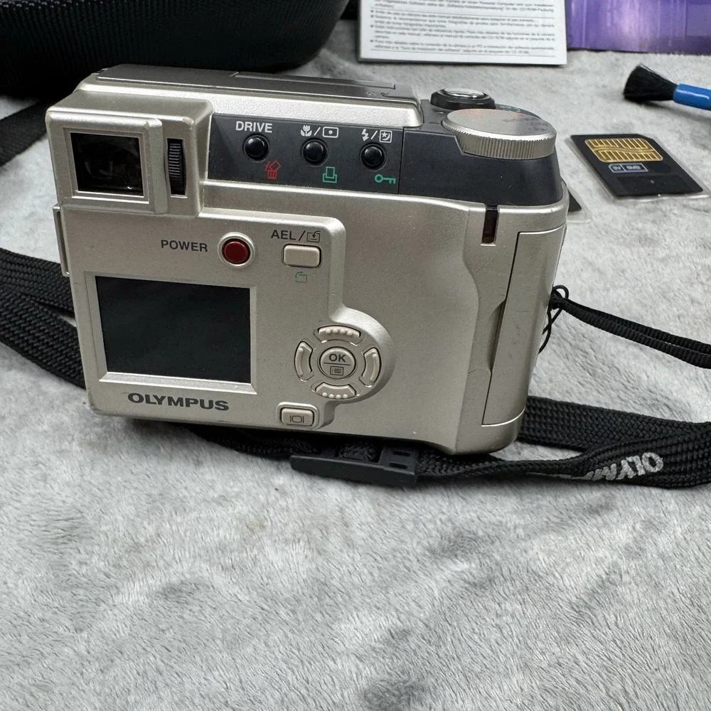 Olympus C-720 Camedia Ultra Zoom Digital Camera 3MP 8x Optical Compact‎ Tested